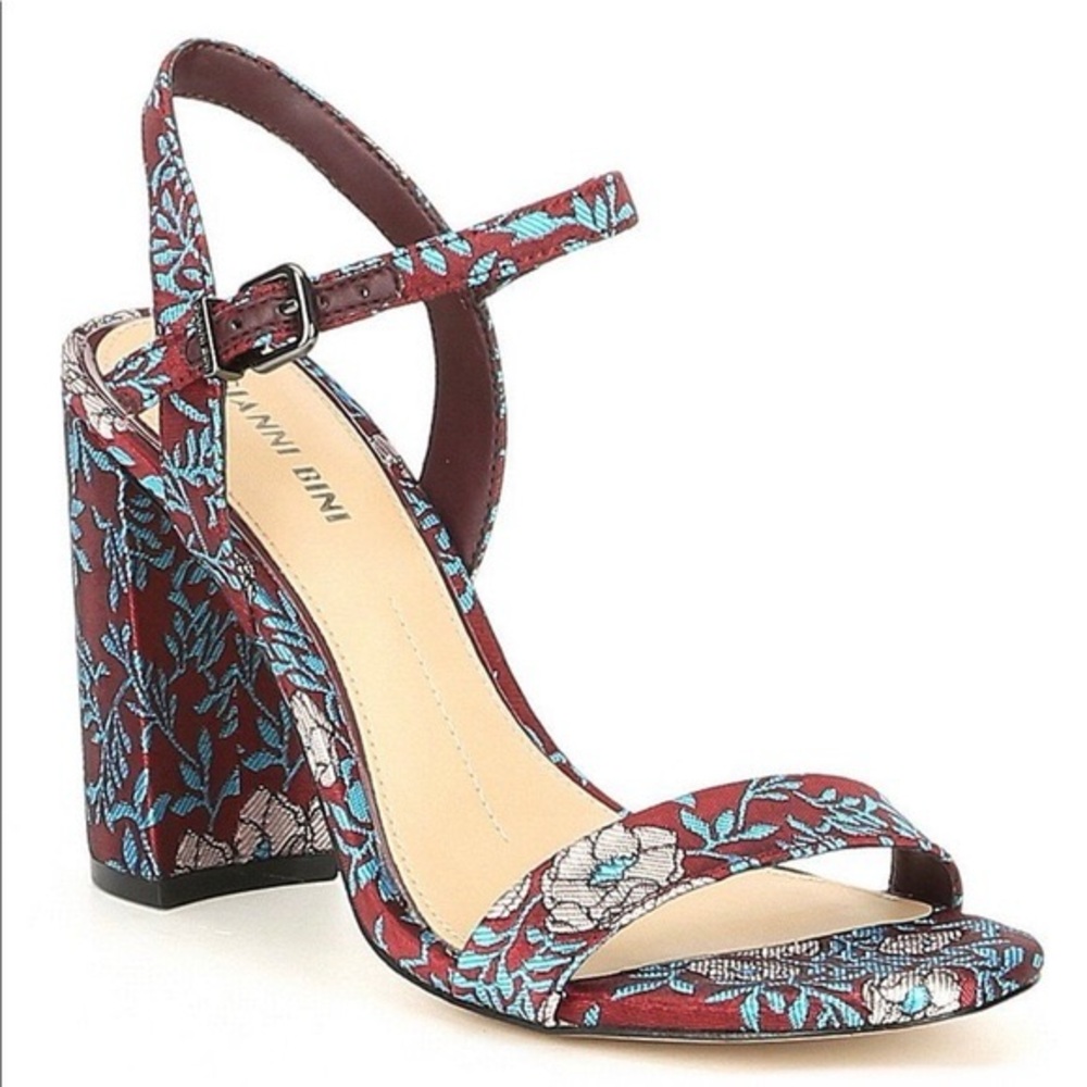 Gianni‎ Bini Mckaria Brocade Block Heels Size 10